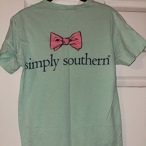 Simply Southern shirt. Size S.